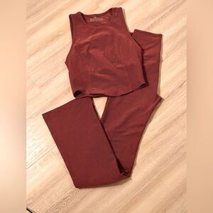 Beyond Yoga Set in Grape Rose Heather